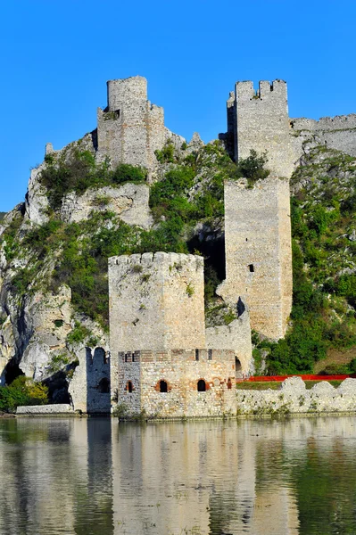 Golubac fästning — Stockfoto