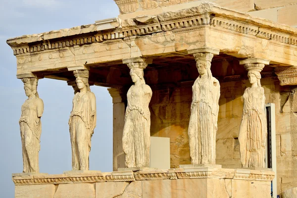 Caryatides, strany Erechtheia chrám Akropolis v Athénách — Stock fotografie