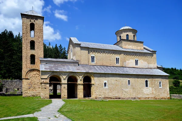 Mosteiro ortodoxo sérvio sopocani — Fotografia de Stock