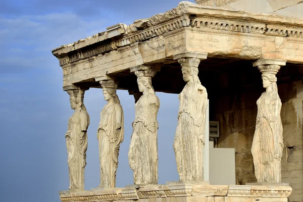 Cariátides en la Acrópolis de Atenas — Foto de Stock