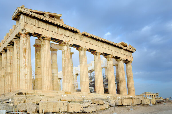 Парфенон на Акрополе в Афинах

