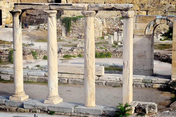 고 대 도서관의 Hadrian, 아테네, 그리스의 도시 — 스톡 사진