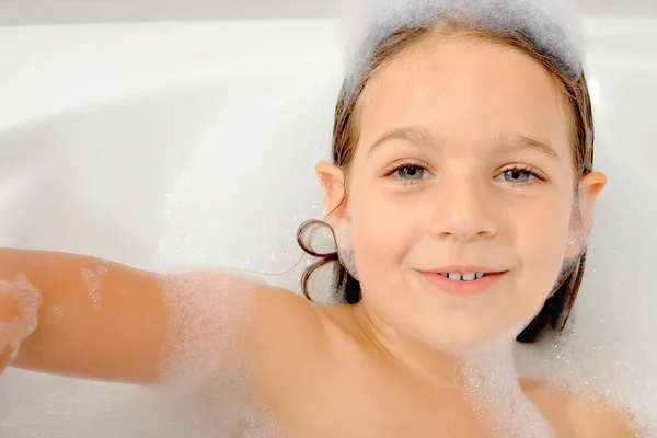 Real toddler girl  in bathtub — Stock Photo, Image