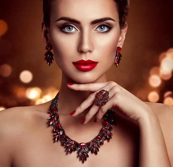 Schönheit Frau Gesicht Make Und Schmuck Fashion Model Portrait Mit — Stockfoto