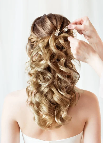 Wedding Hair Style Rückseite Ansicht Braut Frisur Accessoires Rückansicht Nahaufnahme — Stockfoto
