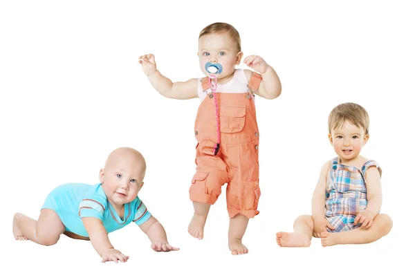 Retrato de Crescimento Ativo Infantil, Filhinhos de 6 meses a 1 ano de idade, Atividade do Bebê Rastejando Sentados e em Pé — Fotografia de Stock