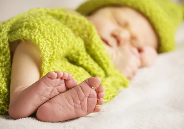 Newborn Baby Feet, New Born Child Sleeping, Kid Foot — Stock Photo, Image