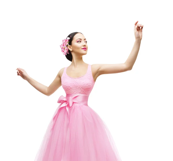 Mujer tocando en vestido largo, modelo de moda en rosa vestido de cintura alta, ropa de belleza chica —  Fotos de Stock