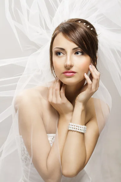 Braut Mode Schönheitsportrait, Hochzeit Gesicht Make-up Frisur, Schmuck — Stockfoto