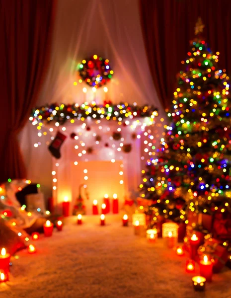 Luci della stanza sfocate di Natale, stanza interna offuscata di notte di festa — Foto Stock