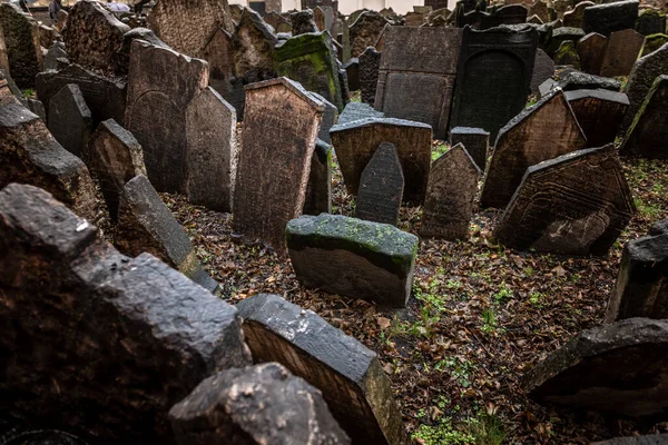 Moss Covered Tombstones Old Jewish Cemetery Prague — Stock Photo, Image