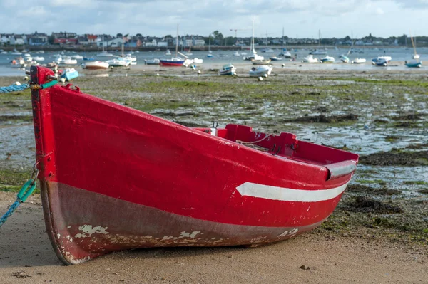 Bateau rouge — Photo