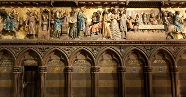 Esculturas antiguas de la catedral — Foto de Stock