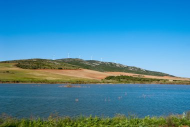 Yel değirmenleri ile alanlar