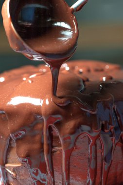 Kek çikolata eritme