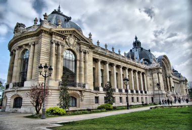 Paris'teki Petit Palais yan görünümü
