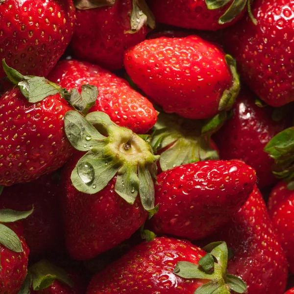 Fresh strawberries e — Stock Photo, Image