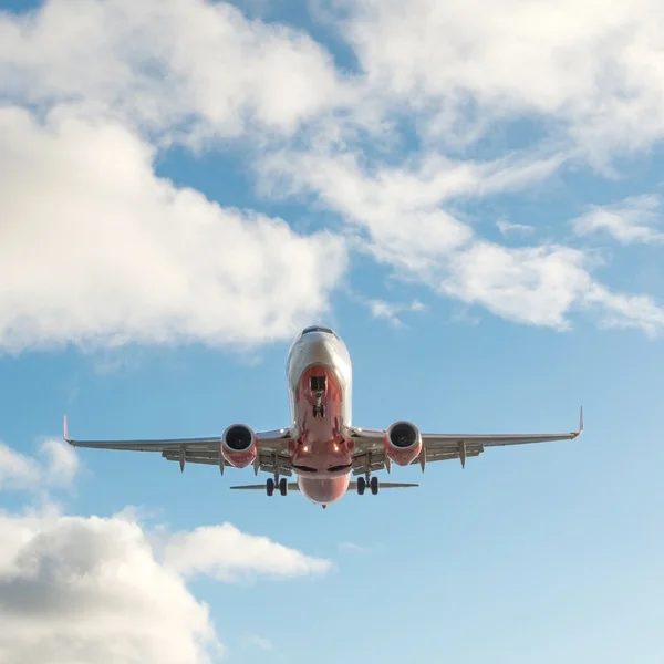 Flying aircraft — Stock Photo, Image