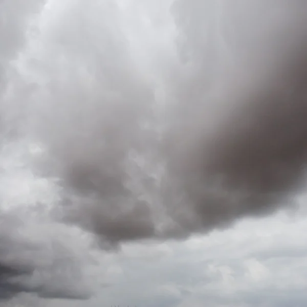 Graue Wolken — Stockfoto