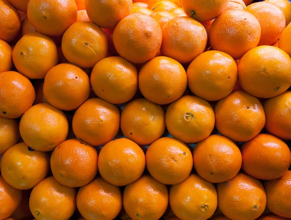 Orangen auf dem Markt — Stockfoto