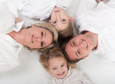 Sevgi dolu aile çevresi