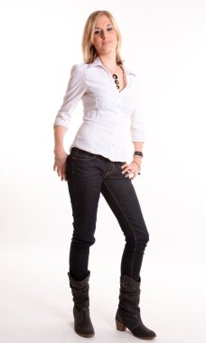 Çekici kör kız ayakta