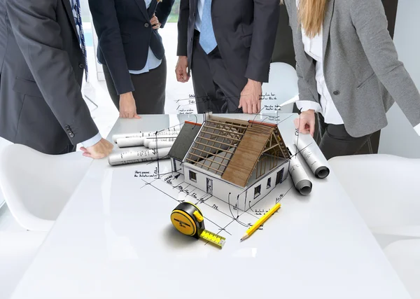 Reunião de construção em casa — Fotografia de Stock