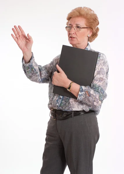 Signora anziana con libro — Foto Stock