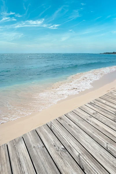 Boardwalk on the beach — Stock Photo, Image