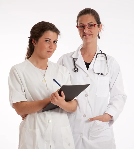 Médica e enfermeira alegres — Fotografia de Stock