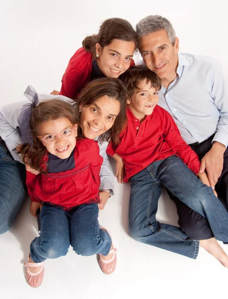 Luftaufnahme einer glücklichen Familie — Stockfoto