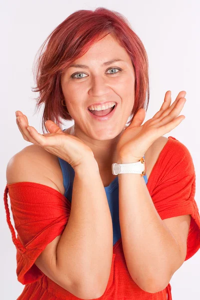Χαμογελώντας κόκκινα μαλλιά γυναίκα — Φωτογραφία Αρχείου