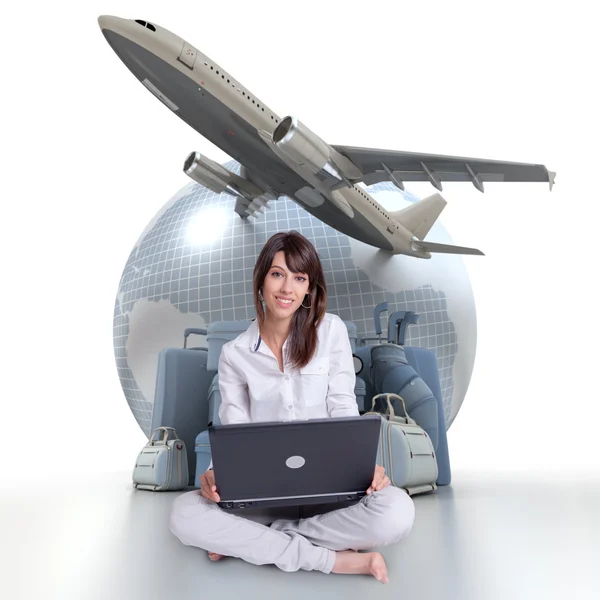 Brunette planning a trip — Stock Photo, Image