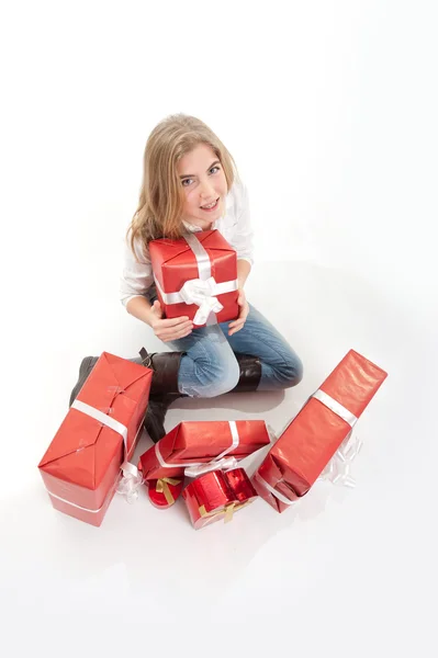 Vue aérienne d'un adolescent avec des cadeaux — Photo