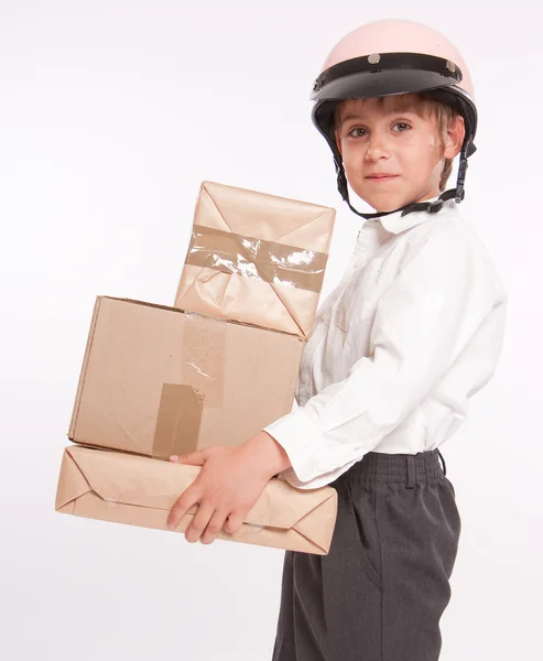 Chlapec hrát courier — Stock fotografie