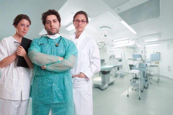 Ernstige chirurgie team — Stockfoto