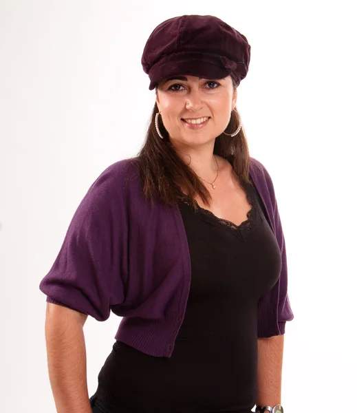 Женщина в фиолетовой кепке — стоковое фото
