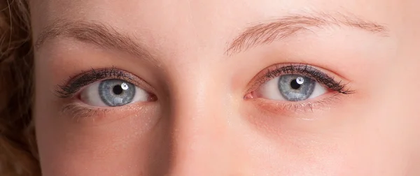 Blue eyes — Stock Photo, Image