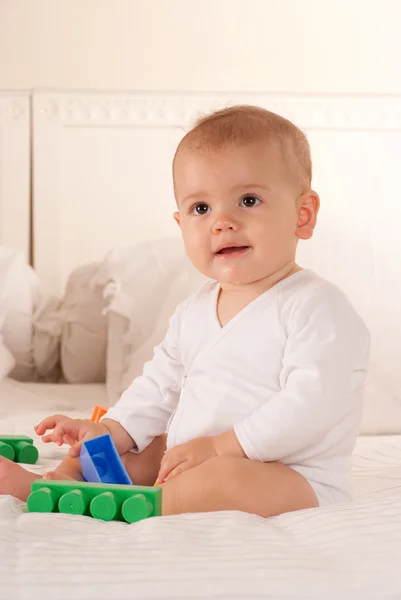 Bebek ve oyun tuğla — Stok fotoğraf