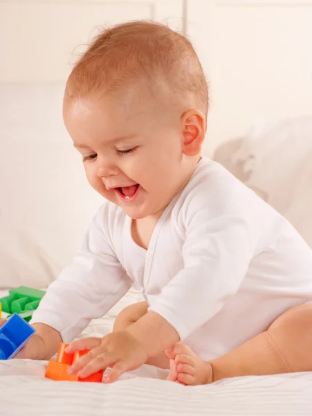 Bebê feliz jogar — Fotografia de Stock