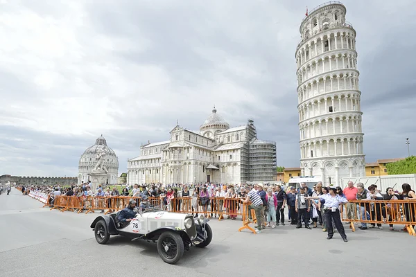 A white and black Fiat 514 MM takes part to the 1000 Miglia classic car race — Stock Photo, Image