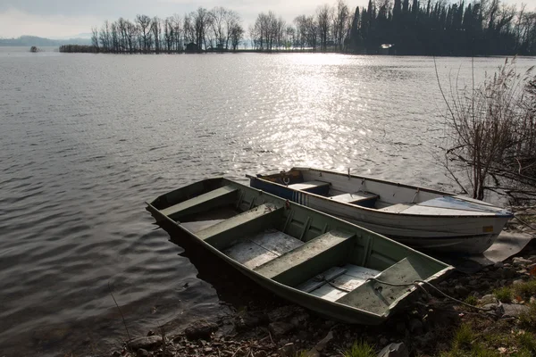 Lago Pusiano — Foto de Stock