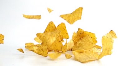 Ağır çekimde düşen cips.