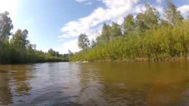 nehre koşma yaz gün içinde hızlı ve yüzme çocuklar