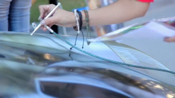 Car being painted with airbrush — Stock Video