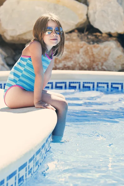 Young Girl by Pool — Stock Photo, Image