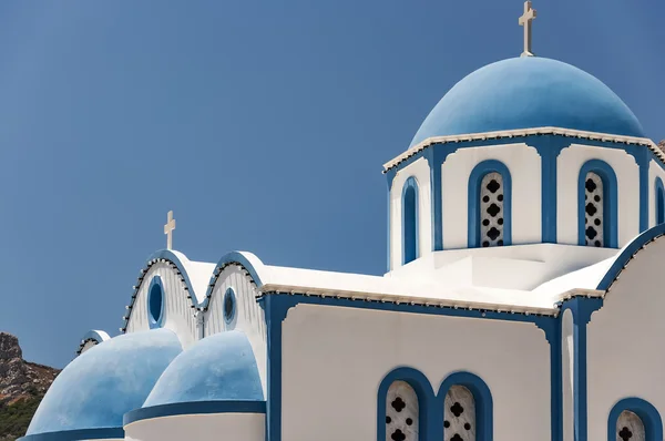 Santorini kościoła w Kamari — Zdjęcie stockowe