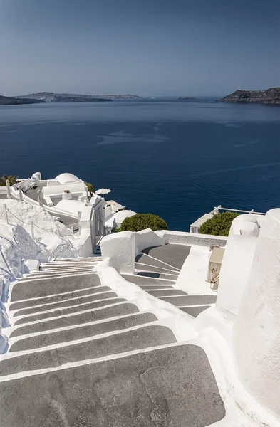 Escaliers Santorin surplombant la caldera — Photo