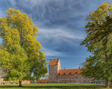 İsveç 'in güneyindeki Backaskog şatosu, aslen 13. yüzyılda yapılmış bir manastır..