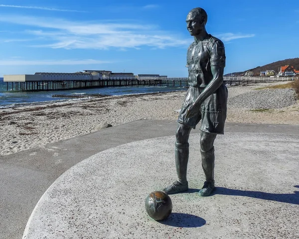 Helsingborg Svezia Aprile 2021 Veduta Della Statua Henrik Larsson Con — Foto Stock